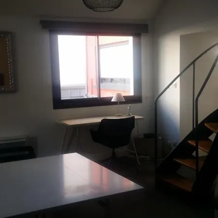 Nice 54m With Terrace In The Heart Of Apartment *